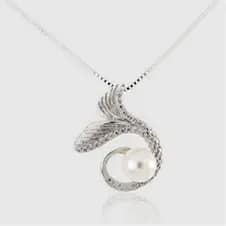 Necklace before AI retouching - fabric background with color cast